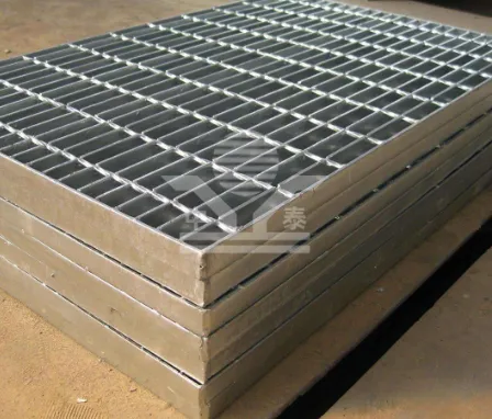 wire mesh with spikes